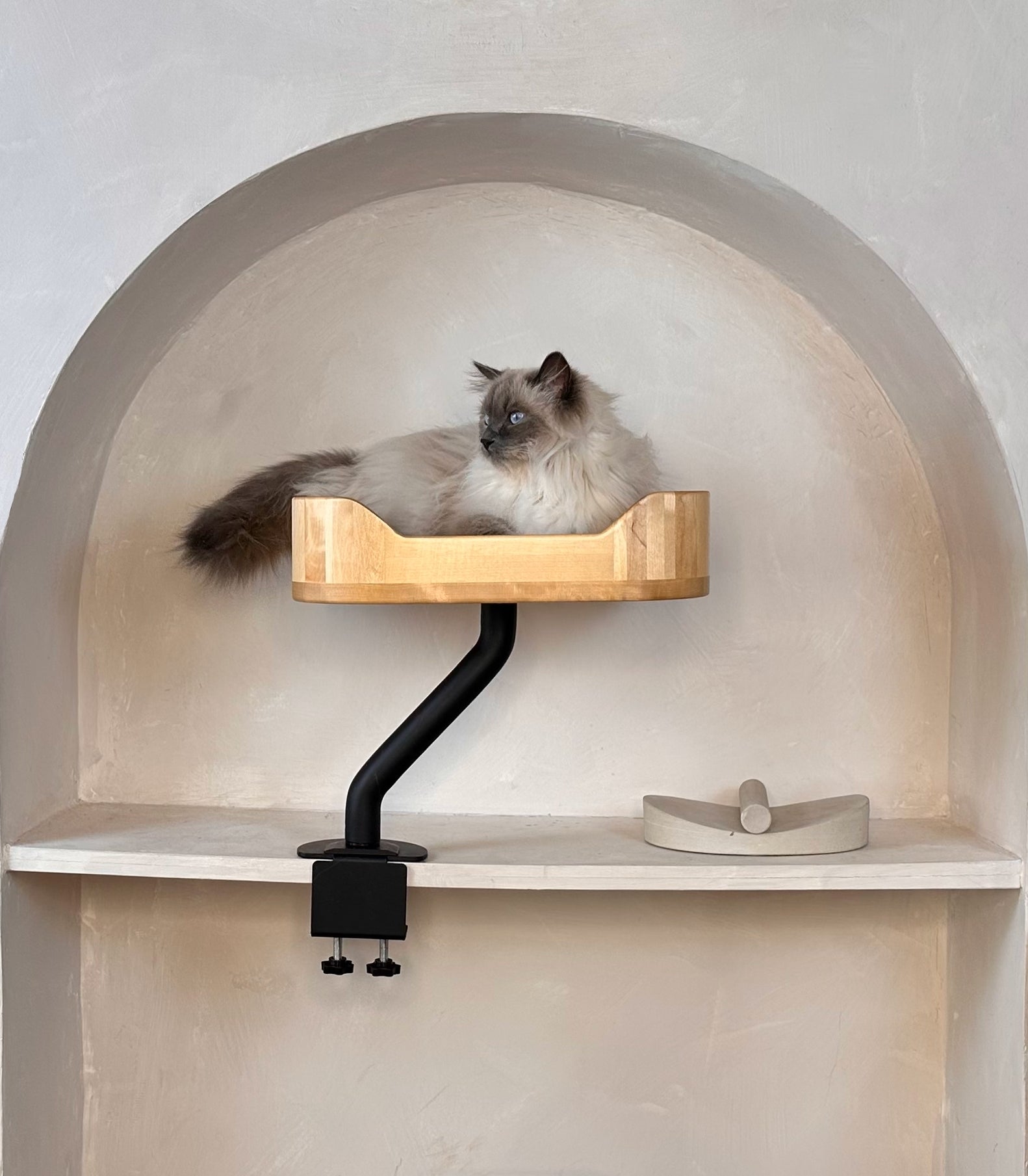 ERGO PURRCH - The Sustainable Desk-Mounted Cat Bed